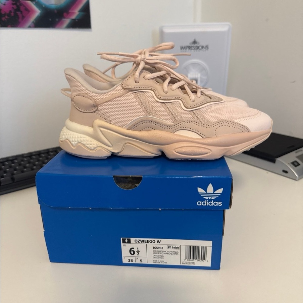 Adidas Ozweego Womens Sneakers Blush Pink - Size US 6.5
